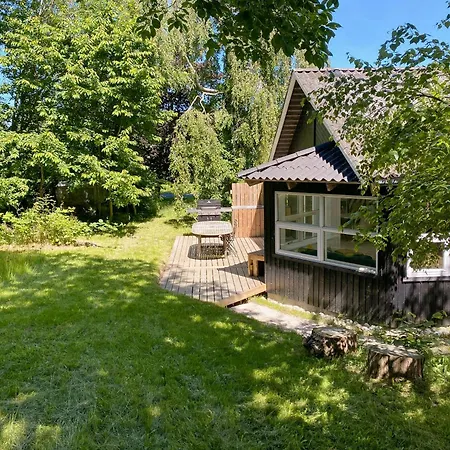 A Soulful Summer House Near Hornbaek Semesterbostad *