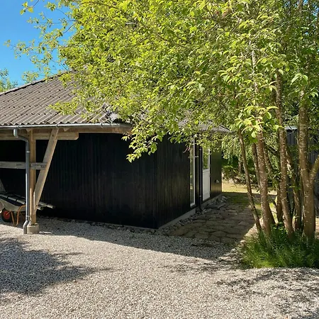 A Soulful Summer House Near Hornbaek Semesterbostad *